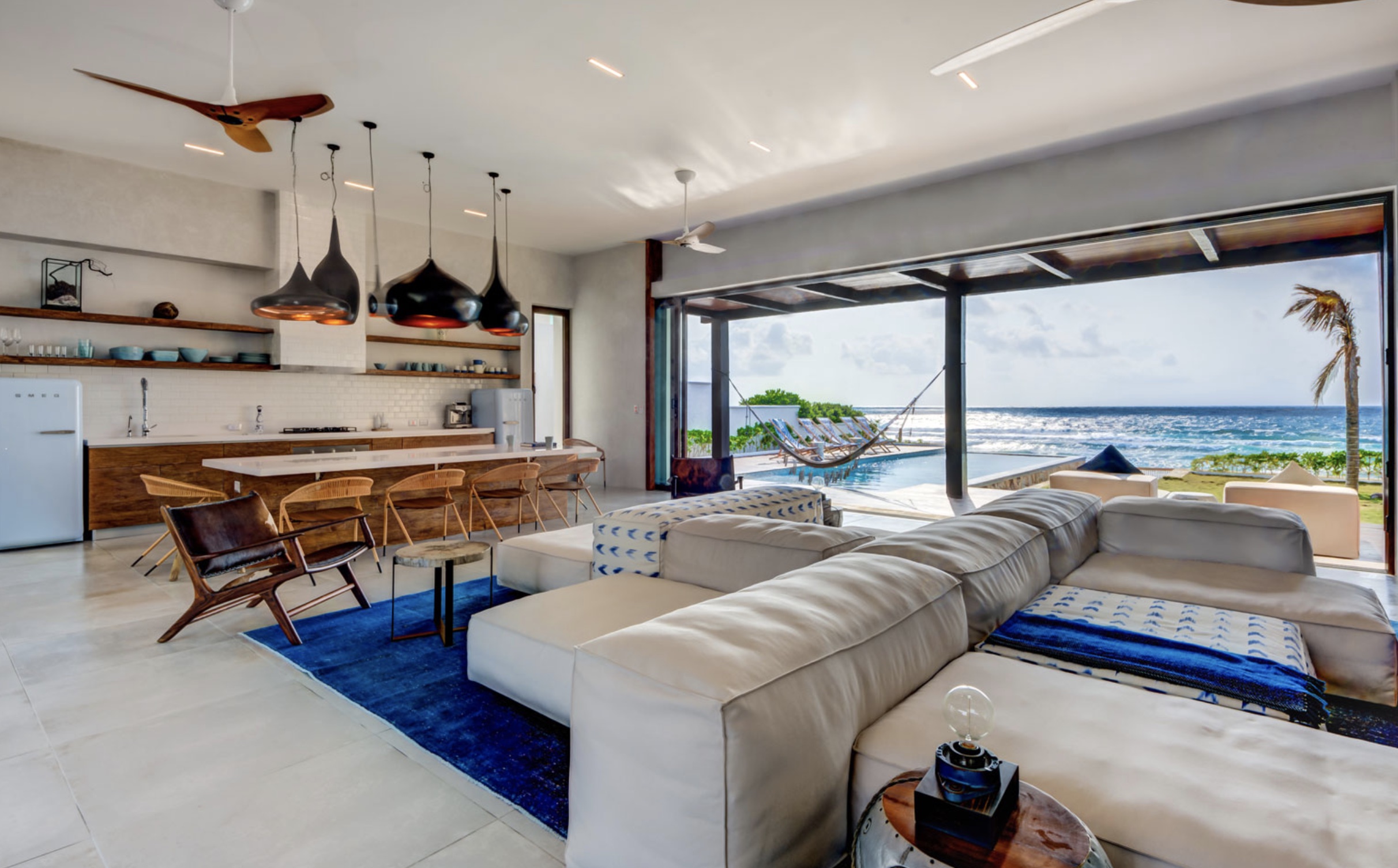 HV Villa Luxury Rentals Tiviera Maya Isla del mar Living room