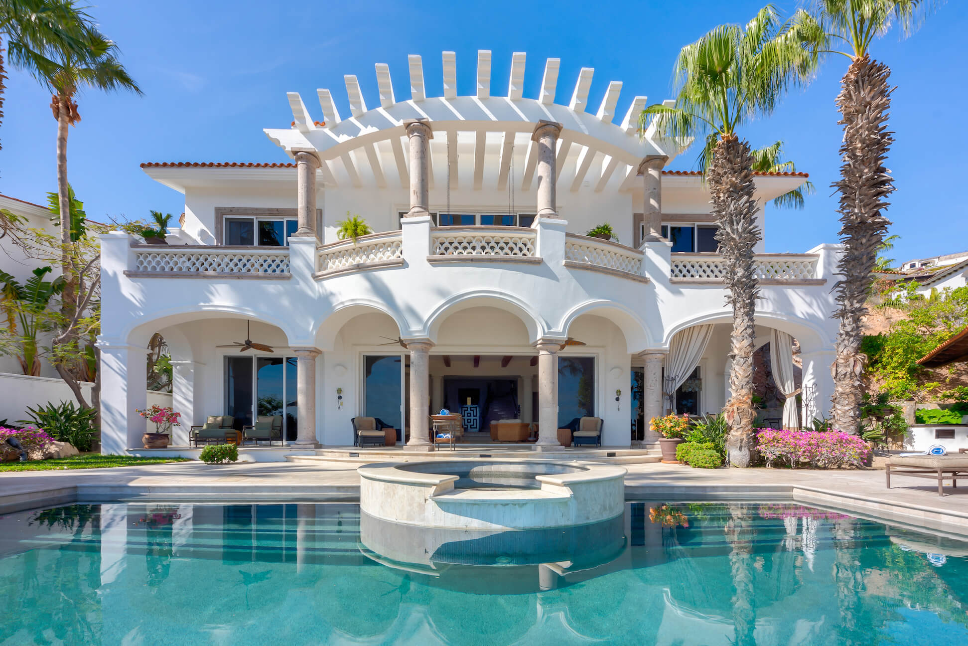 Casa Blanca - Luxury Villas & Private Tours